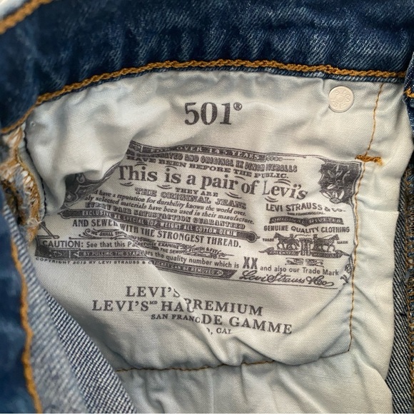 Levi's 501 Premium Denim Blue Cut Off's Medium Wash Jean Shorts Sz 26 - Picture 9 of 11